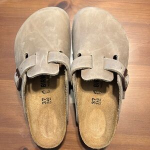 NEW. Birkenstock Boston tan leather new size 37 or 6-6.5